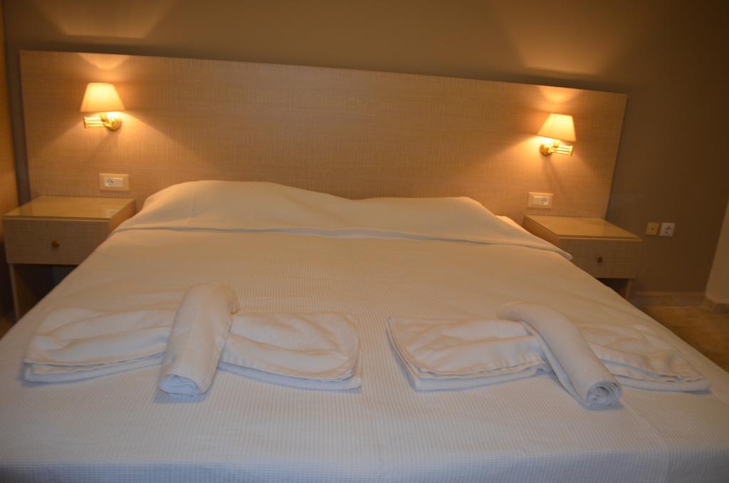 Archontissa Hotel Ermoupoli Buitenkant foto